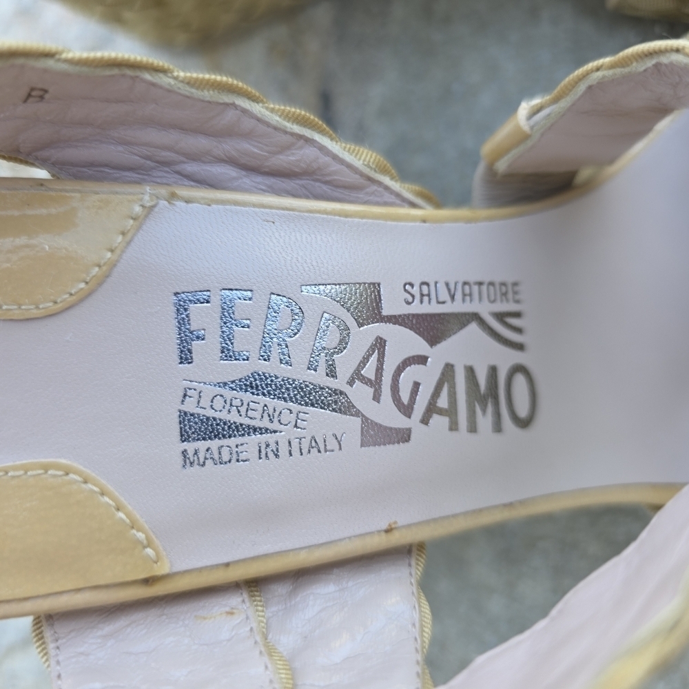 Salvatore Ferragamo Woven Neutral Wedge Sandals Made In Italy- SZ 8B - Picture 6 of 14